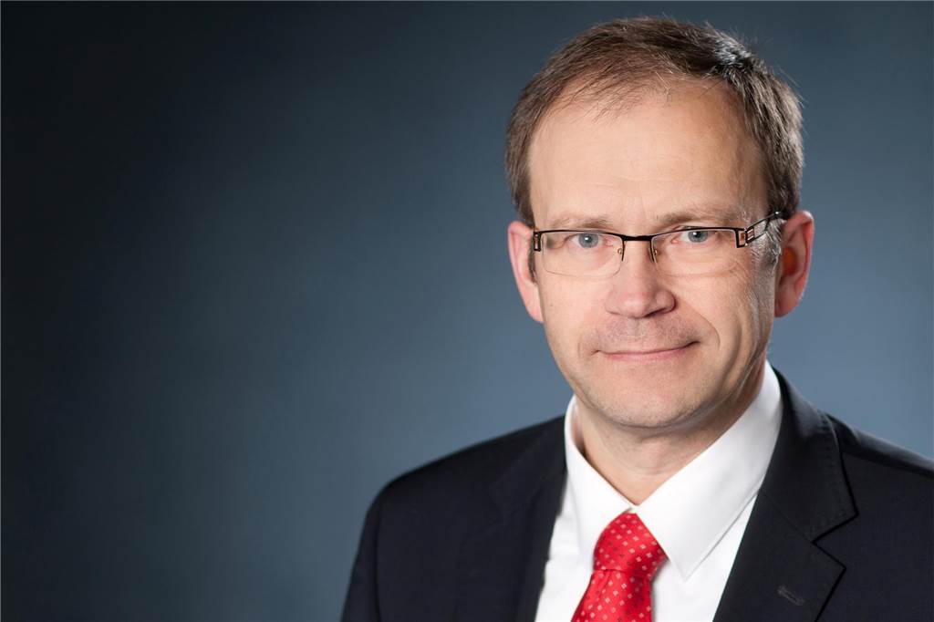 Überquellende Altkleidercontainer: Ist die neue EU-Verordnung schuld? Christoph Schlütermann vom DRK-Kreisverband Coesfeld