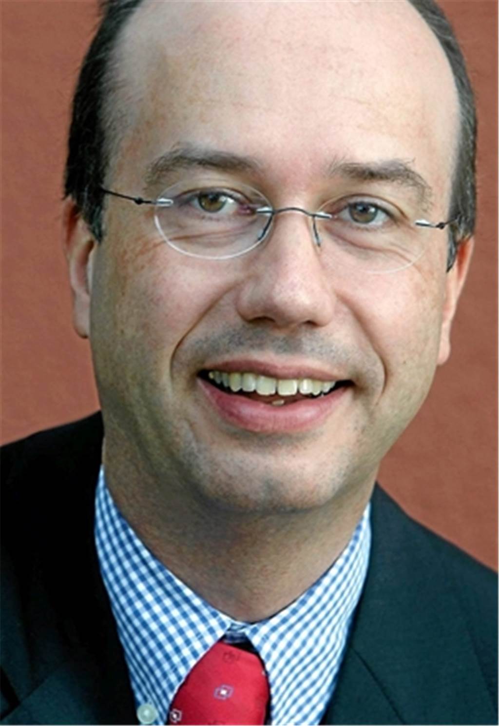 Angst vor einer Klage – Kirchlinder Schulleiterin legt Homepage still Christoph Söbbeler ist Pressereferent der Bezirksregierung Arnsberg.