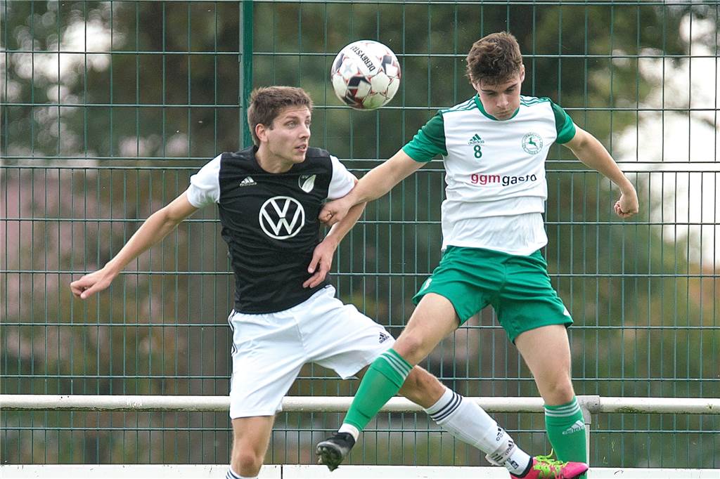 Christopher Schemmers Rotsperre reduziert Christopher Schemmer (l.) vom SV Lippramsdorf wurde ursprünglich für vier Spiele gesperrt, nun wurde seine Sperre auf drei Partien reduziert.