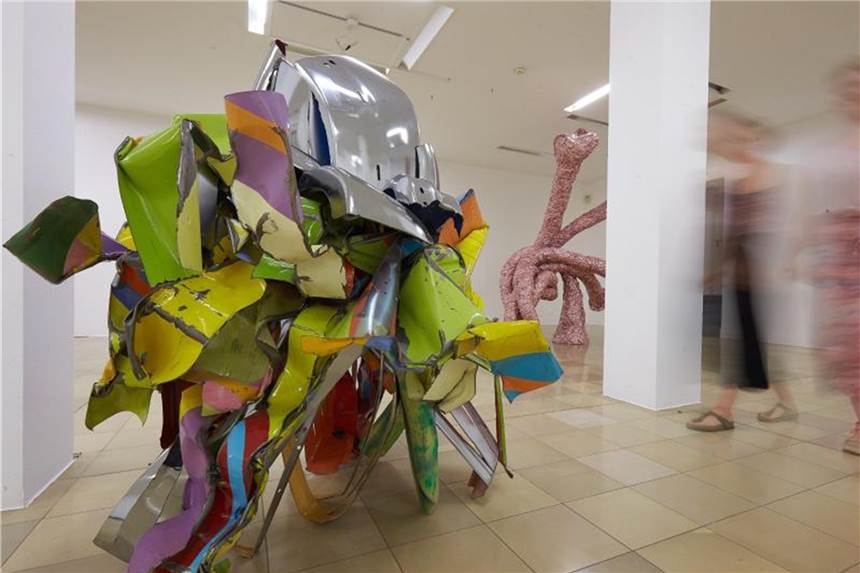 John Chamberlain: Kunst mit Cadillac-Schrott „Chromo Domo“ von John Chamberlain. Foto: Thomas Frey