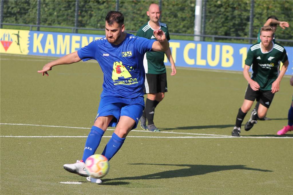 Schulnoten der Kamener Teams zum Saisonstart: Zwei Mannschaften mit maximaler Ausbeute Cihad Kücükyagci traf beim 6:1-Sieg gegen den SV Bausenhaagen per Elfmeter.