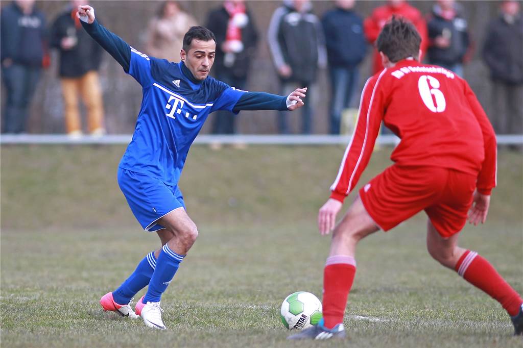 Ickerns Django Sahinli hat ein Tore-Ziel und freut sich schon auf sein „Wohnzimmer“ Cihangir Sahinli (l) wechselte zweimal zum VfB Habinghorst. Zunächst spielte er mit dem VfB in der Landesliga. Beim zweiten Mal bewahrte er die Habinghorster mit seinen Toren vor dem Bezirksliga-Abstieg.
