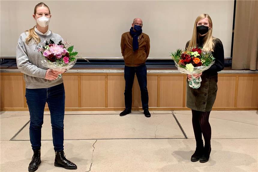 Generationenwechsel bei der CDU in Selm – Claudia Mors übernimmt Claudia Mors (l.) übernimmt den Fraktionsvorsitz von Herbert Mengelkamp. Annabell Vagedes (r.) bleibt stellvertretende Vorsitzende.