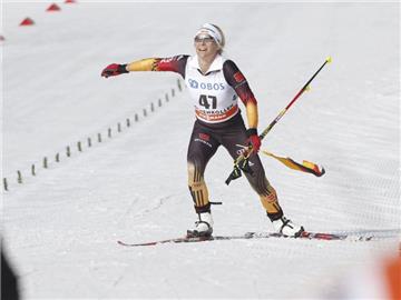 Claudia Nystad wird beim letzten Zieleinlauf ihrer Karriere auch als Letzte bejubelt. Foto: Terje Bendiksby