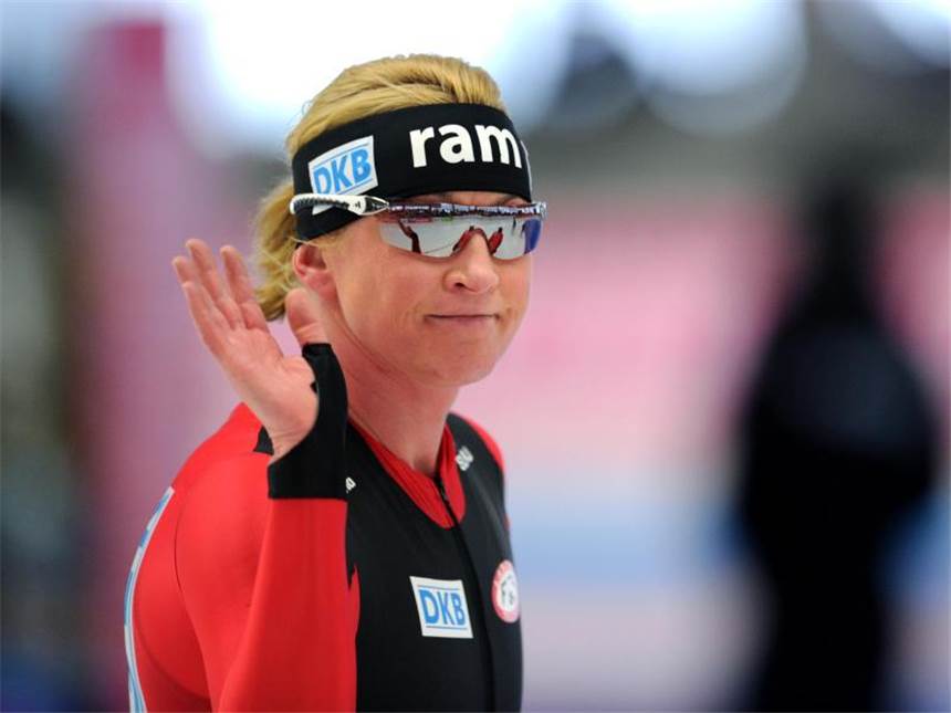 Pechstein vor Weltcup-Saison: «Kein neuer Hype» Claudia Pechstein beklagt eine fehlende Entwicklung im deutschen Eisschnelllauf. Foto: Tobias Hase