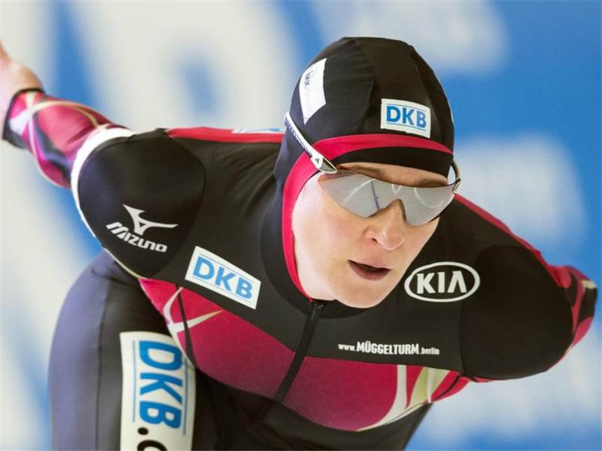 Frischer Wind aus Holland: Eis-Asse wollen aufs Podest Claudia Pechstein konzentriert sich auf die 5000 Meter. Foto: Sören Stache