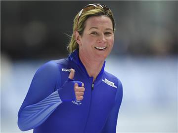 Claudia Pechstein läuft bei der DM noch immer um den Titel mit. Foto: Soeren Stache