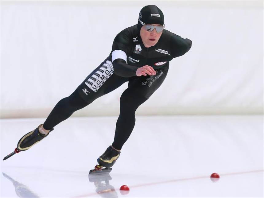 Pechstein Vierte über 5000 Meter in Salt Lake City Claudia Pechstein wurde über 5000 Meter Vierte. Foto: Karl-Josef Hildenbrand