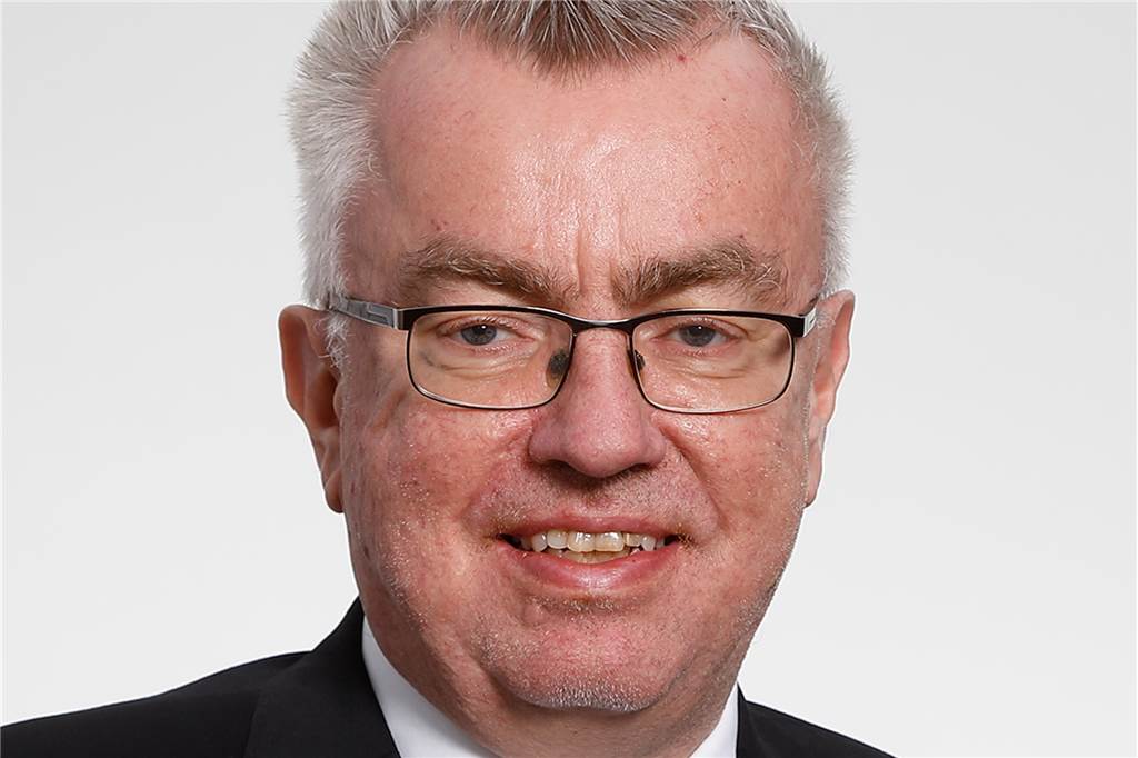 Mega-Fusion der Krankenhäuser steht: „Patient soll die Vorteile genießen“ Clemens Galuschka ist Geschäftsführer der Lukas Gesellschaft und führt die Krankenhäuser in Dortmund-Kirchlinde und Castrop. „Der Patient soll die Vorteile genießen“, sagt er.