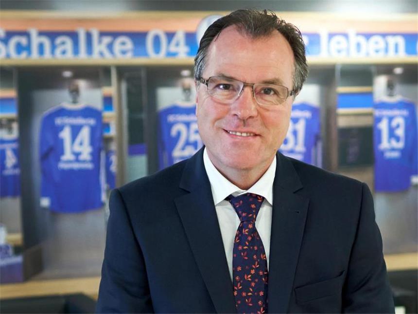 Fleisch und Fußball: Schalke-Boss Tönnies wird 60 Clemens Tönnies, Aufsichtsratsvorsitzender des FC Schalke 04, feiert seinen 60. Geburtstag.