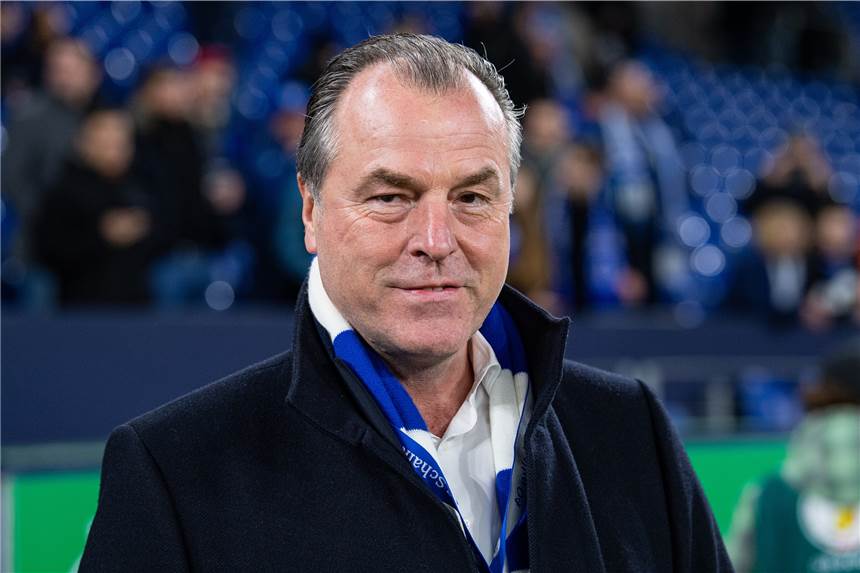 Clemens Tönnies: „Schalke muss sich zu einem Unternehmen wandeln“ Clemens Tönnies bietet Schalke 04 seine Hilfe an.
