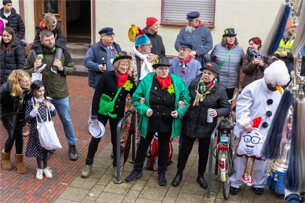 Clowns, Kamelle und viel Stimmung: Bei der offiziellen Schlüsselübergabe und anschließendem Kinderkarnevalsumzug (11. Februar) wurde in Stadtlohns Innenstadt bereits ordentlich gefeiert.