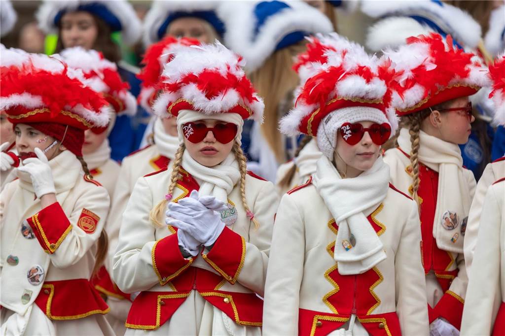 Clowns, Kamelle und viel Stimmung: Bei der offiziellen Schlüsselübergabe und anschließendem Kinderkarnevalsumzug (11. Februar) wurde in Stadtlohns Innenstadt bereits ordentlich gefeiert.