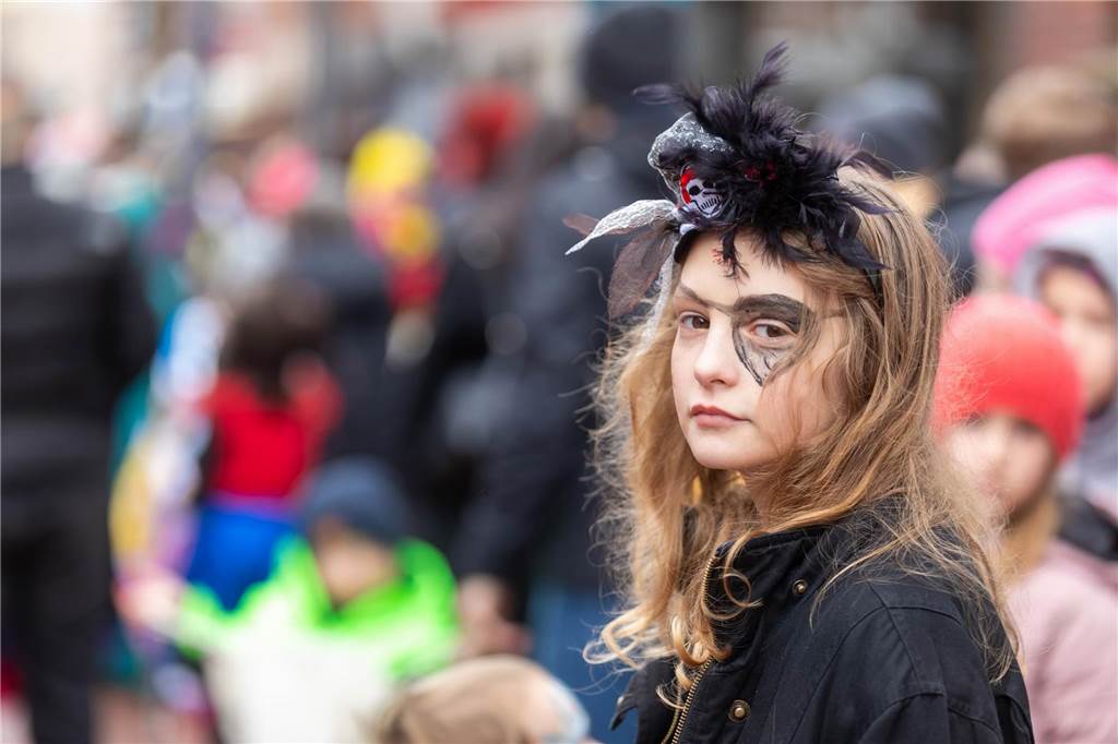 Clowns, Kamelle und viel Stimmung: Bei der offiziellen Schlüsselübergabe und anschließendem Kinderkarnevalsumzug (11. Februar) wurde in Stadtlohns Innenstadt bereits ordentlich gefeiert.