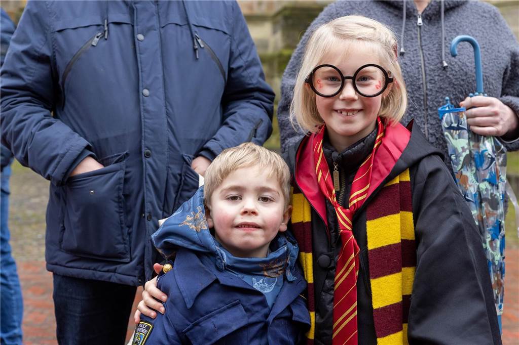 Clowns, Kamelle und viel Stimmung: Bei der offiziellen Schlüsselübergabe und anschließendem Kinderkarnevalsumzug (11. Februar) wurde in Stadtlohns Innenstadt bereits ordentlich gefeiert.