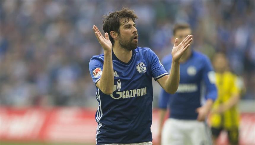 Coke steht mit dem FC Schalke 04 vor drei entscheidenden Partien.