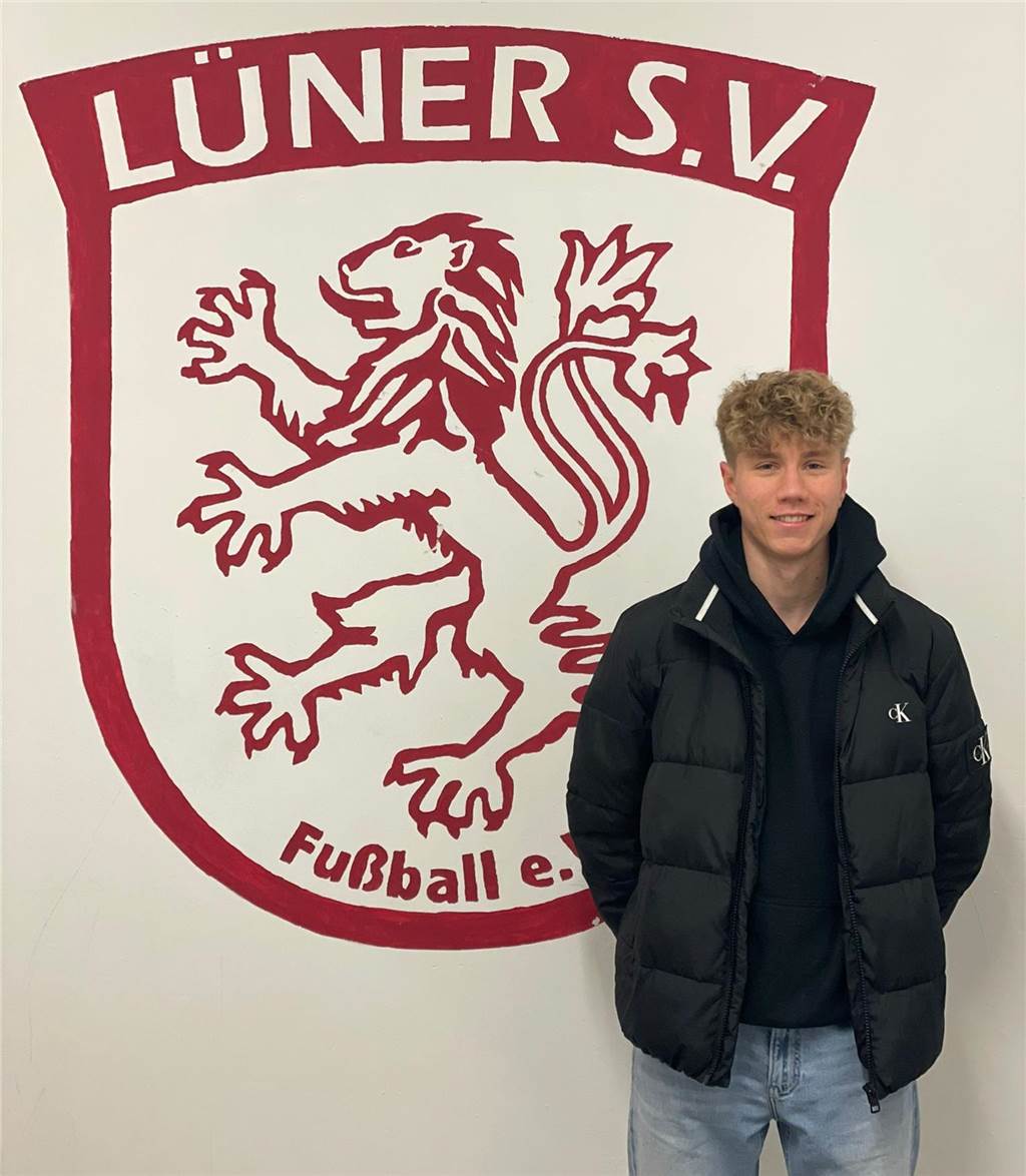 Lüner SV verpflichtet Top-Youngster von GS Cappenberg: Auch sein Papa spielte beim LSV Conner Schönfelder vor dem Logo des Lüner SV