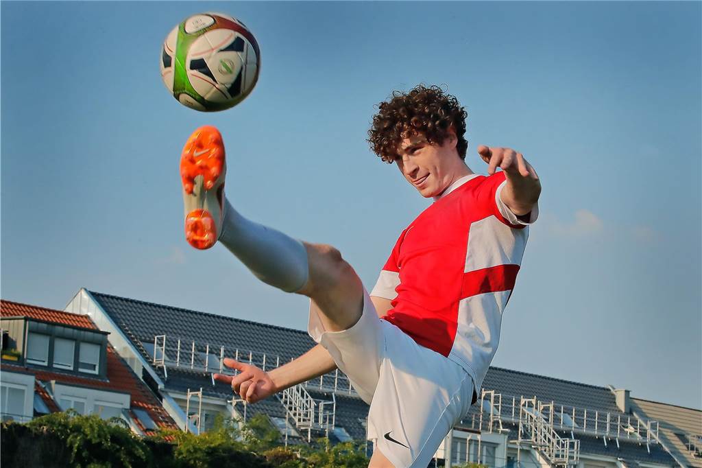 FC Frohlinde: Weiterverpflichtung mit dem Tor-Garanten der gleich mit vier Toren glänzte Connor O´ Reilly schoss den TuS Körne einst fast im Alleingang in die Bezirksliga.