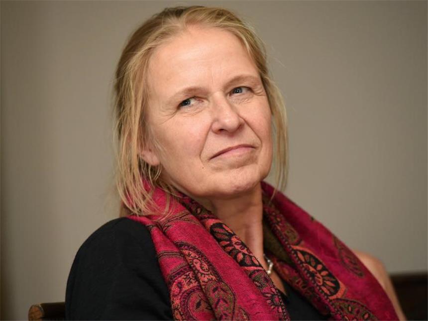Erste Oper nach einem Buch von Cornelia Funke Cornelia Funke stellt das Opern-Projekt in Bonn vor. Foto: Henning Kaiser