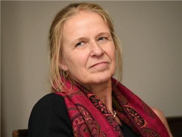Cornelia Funke stellt das Opern-Projekt in Bonn vor. Foto: Henning Kaiser