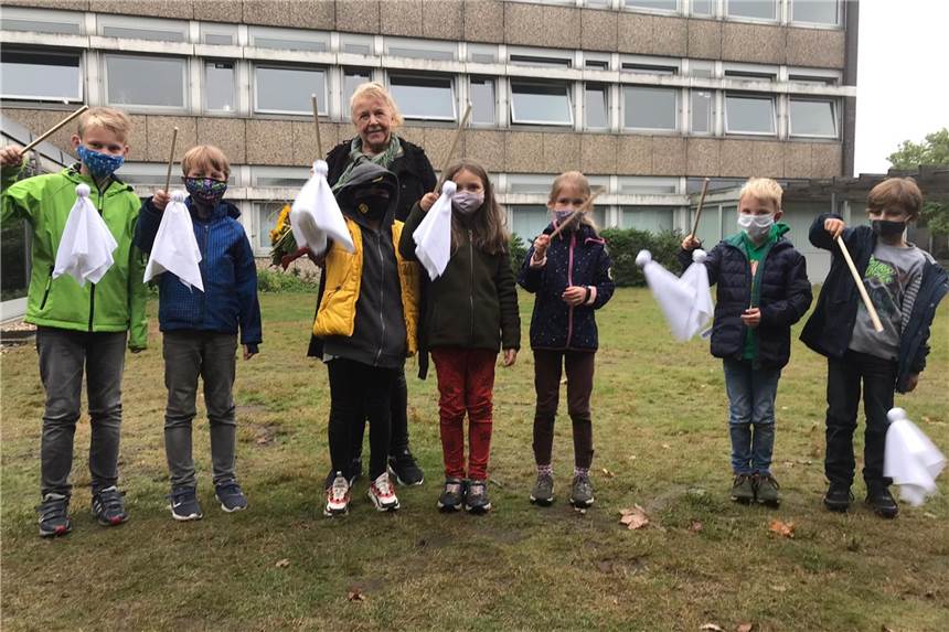 Cornelia Funke: Gesprochene Grüße zum Baumhaus-Geburtstag Cornelia-Funke-Baumhaus 10. Geburtstag