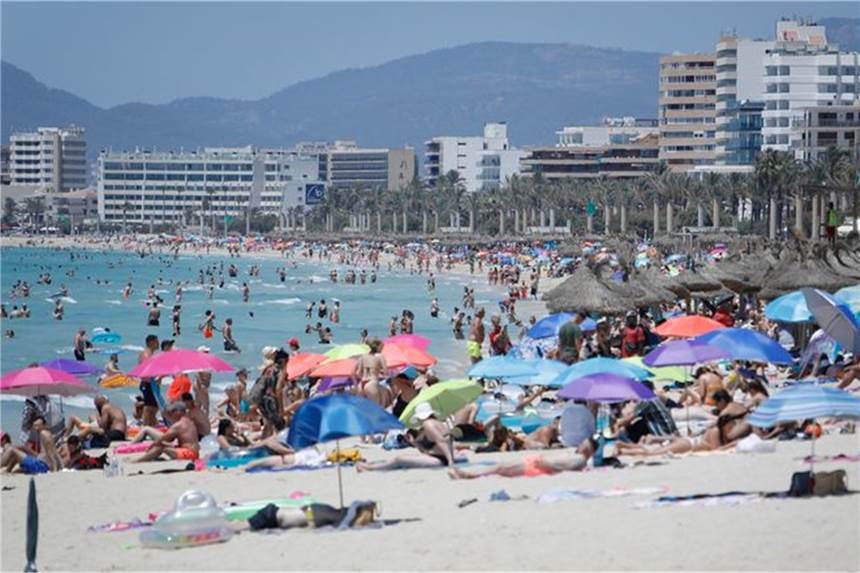 Mallorca hebt fast alle Corona-Einschränkungen auf Corona-Reisebeschränkungen werden auf Mallorca deutlich gelockert oder fallen ganz weg.