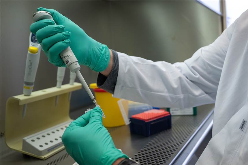 Alarmwert überschritten: Corona-Inzidenz im Kreis Unna jetzt über 100 Coronatest-Analysen (Symbolbild) haben ergeben: Der Inzidenzwert für Neuinfektionen liegt im Kreis Unna seit Sonntag, 28. März, über 100.