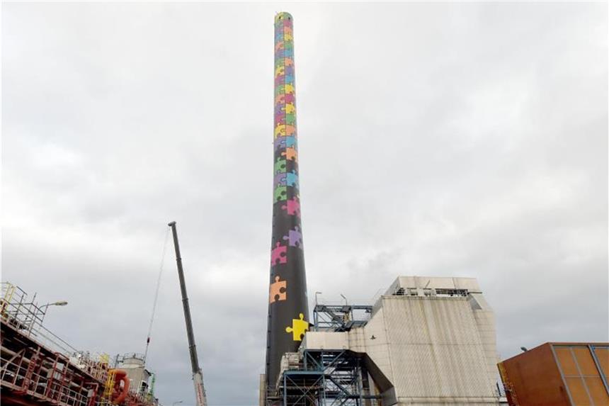 Covestro verdient mehr und startet Aktienrückkauf Covestro-Werk in Brunsbüttel. Foto: Carsten Rehder/Archiv