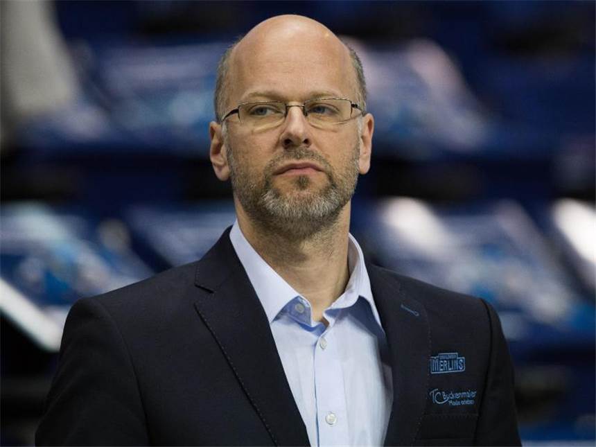 Absteiger Crailsheim will mögliche Wildcard erwerben Crailsheims Trainer Ingo Enskat ist mit seiner Mannschaft aus der Bundesliga abgestiegen. Foto: Lukas Schulz