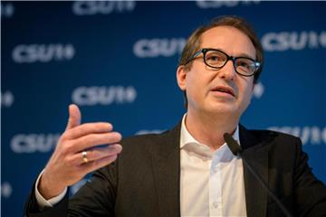 CSU-Landesgruppenchef Alexander Dobrindt fordert stärkere finanzielle Entlastungen, als sie von der großen Koalition geplant sind. Foto: Matthias Balk
