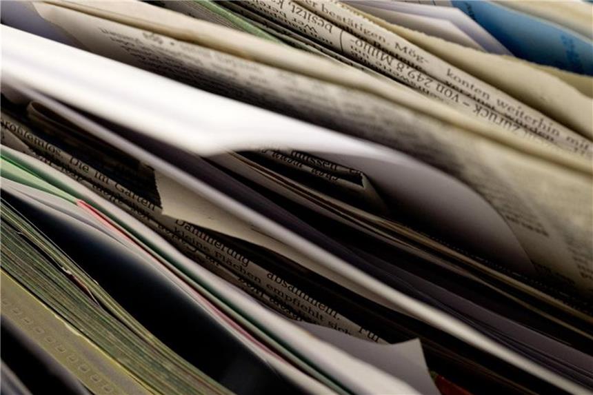 Schutz vor Industriespionage beginnt beim Papiermüll Da freut sich der Spion: Akten sollten nicht ungeschreddert entsorgt werden. Foto: Andrea Warnecke