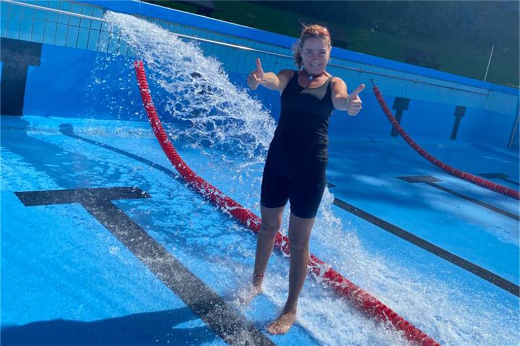 Freibad Wellinghofen: Becken nach drei Tagen fertig geputzt, aber die Technik streikt Da glaubte Carina Frische noch, es geschafft zu haben, dass das Bad zügig wieder öffnen kann. Dann hätte sie in der zweiten Woche ihres Urlaubs statt putzen wieder schwimmen können.