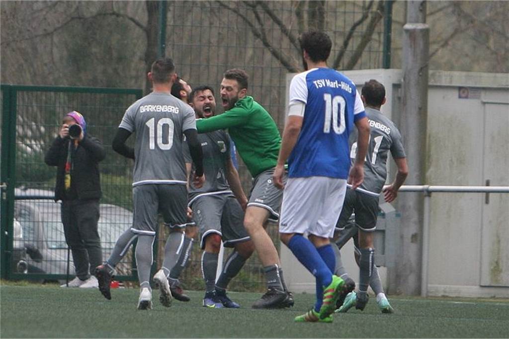 1:1 im Spitzenspiel zwischen TSV Marl-Hüls und Grün-Weiß Barkenberg - einen Gewinner gab es trotzdem TSV Marl-Hüls - GW Barkenberg