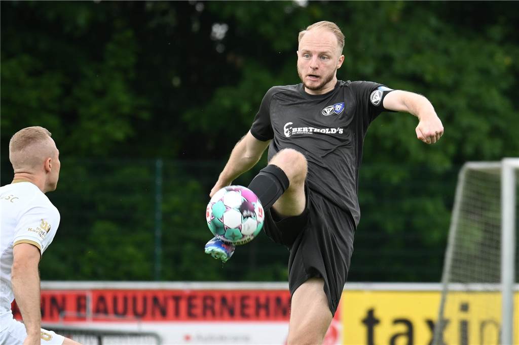 „Der TuS ist mein Verein“: Großer Frust nach dem Abstieg, aber auch ein bisschen Optimismus Da war die Chance auf den Klassenerhalt noch da: Am vorletzten Spieltag gewannen Jonah Sandkühler und der TuS Haltern gegen den Delbrücker SC. Sechs Tage später stand der Abstieg fest.
