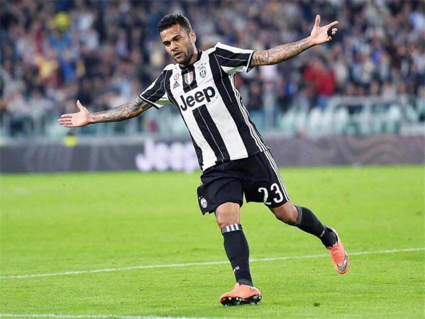 Dani Alves verabschiedet sich von Juventus Dani Alves verlässt Juventus Turin. Foto: Alessandro Di Mano