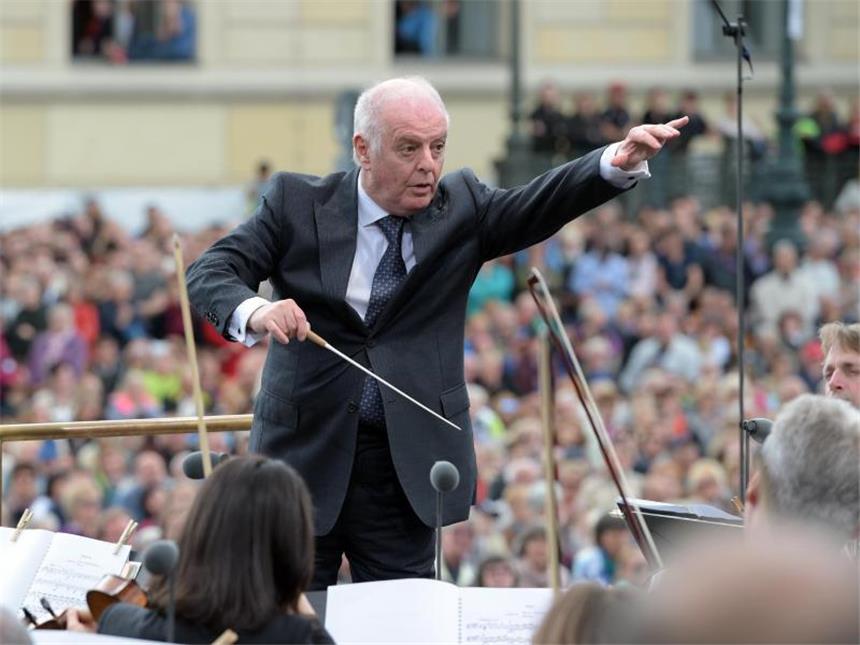 Barenboim neu im Orden Pour le mérite Daniel Barenboim hat seine Wahl in den Orden Pour le mérite angenommen. Foto: Rainer Jensen