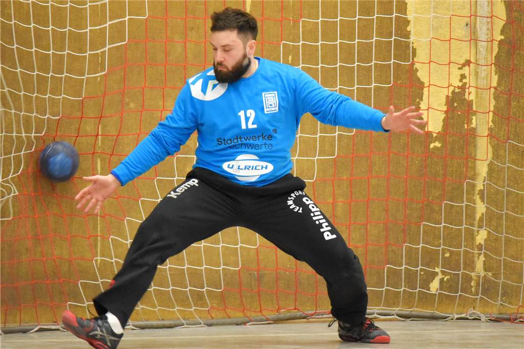 Die Nummer 12 ist leistungsmäßig die Nummer 1 zwischen den Schwerter Pfosten Daniel Evangelou steht seit 2016 zwischen den Pfosten des Handball-Landesligisten HSG Schwerte/Westhofen.
