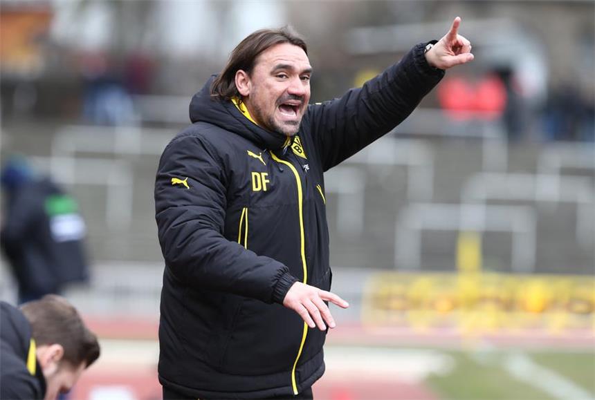 Daniel Farke: "Diese Entwicklung ist absolut desaströs" Daniel Farke will sich mit dem BVB in der Spitzengruppe festsetzen.