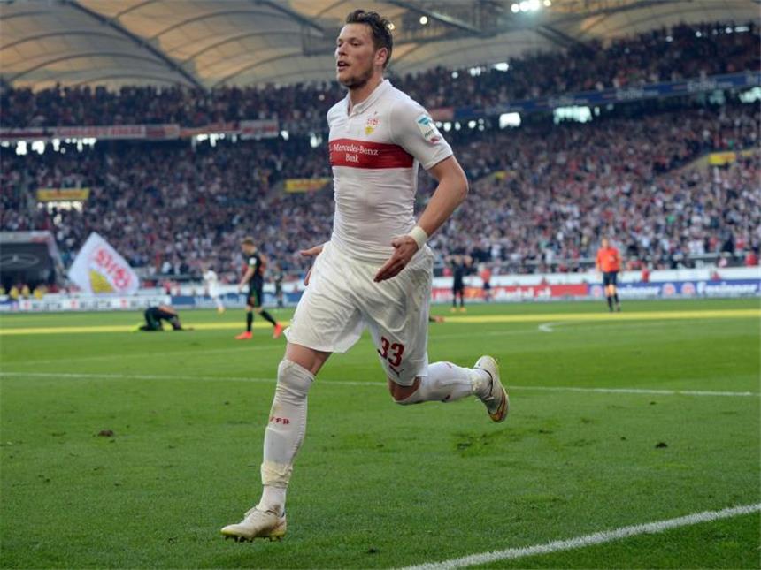 VfB-Sieggarant Ginczek: Da «träumst» du als Junge von Daniel Ginczek entscheidet das Spiel für Stuttgart mit zwei Toren. Foto: Marijan Murat