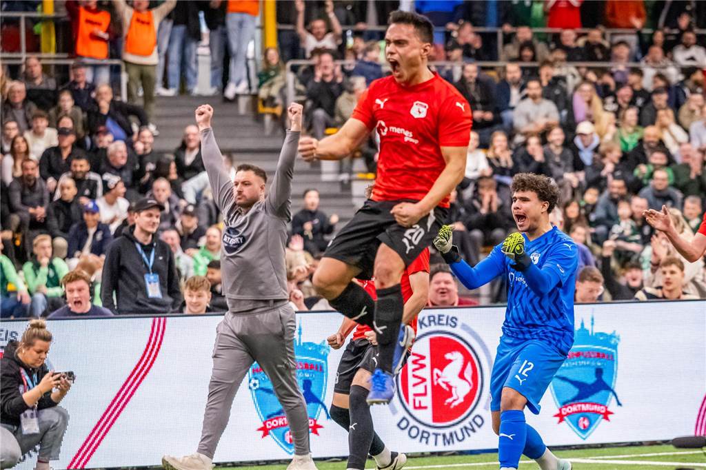 Daniel Karunaratna: Er war der defensive Anker des überraschenden Vize-Stadtmeisters. Karunaratna meldete reihenweise Top-Spieler ab, gewann gefühlt jeden Zweikampf und war auch sowas wie der „emotionale Anführer“ von Westfalia Huckarde. Seine Aggressivität, ohne unfair zu werden, war in der Helmut-Körnig-Halle Goldwert.