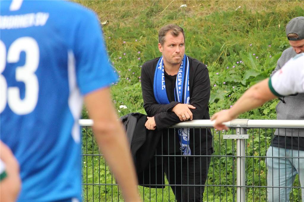 Ablöse-Verhandlungen stocken: Mühlhausens Spieler-Duo in Warteposition Daniel Krahn ist Vorsitzender des Königsborner SV und ist an einer Einigung zwischen beiden Vereinen interessiert.