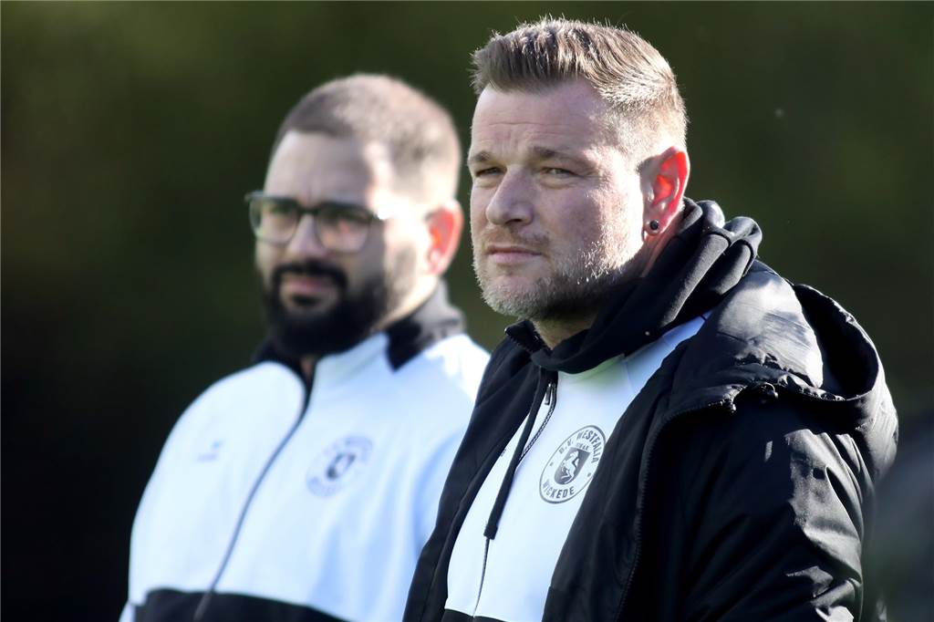 Kellerkinder überzeugen in der Bezirksliga: Roj verspielt zwei-Tore-Führung Daniel Limberg und Westfalia Wickede sorgten für die Überraschung des Spieltags.
