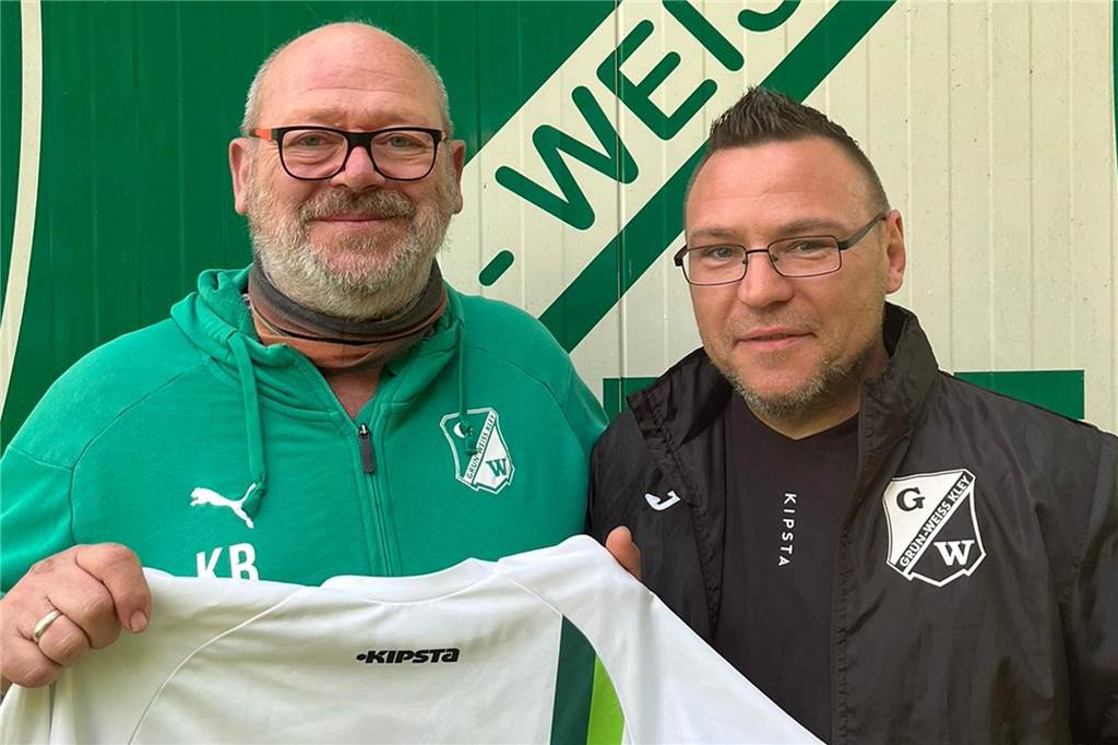 „Baumgart der Kreisliga B“ wechselt: Neuer Trainer steht schon fest Christian Naujoks (r.) ist neuer Trainer von GW Kley.