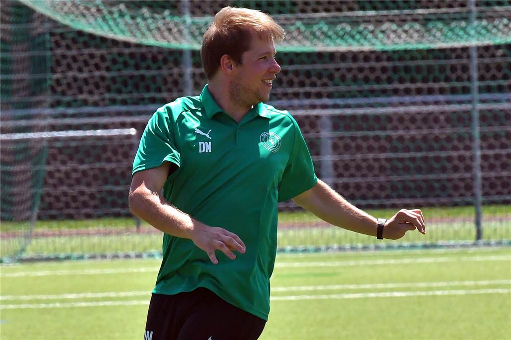 Corona-Notbremse nach zwei Wochen Training: „Das macht mich wirklich fassungslos“ Daniel Nowak ist selber als Trainer im Nachwuchs von Westfalia Wethmar tätig.