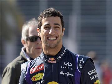 Daniel Ricciardo soll anstelle des Weltmeisters ans Steuer . Foto: Mazen Mahdi