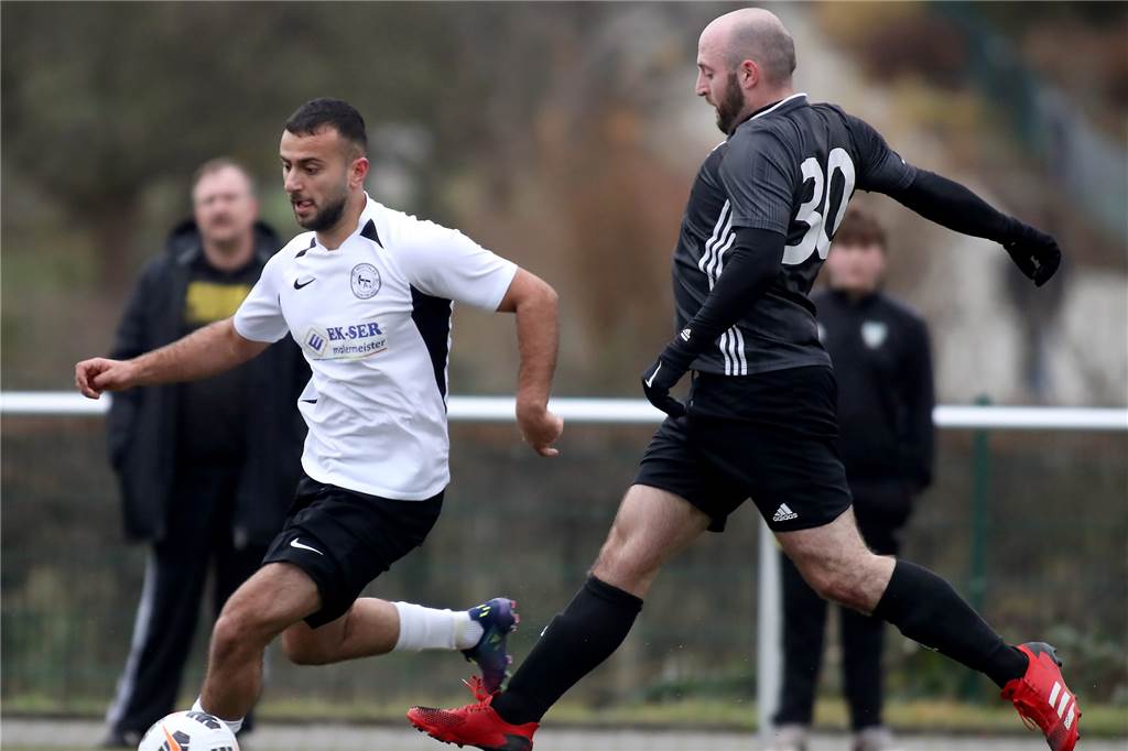 Neuer Dortmunder Klub verwirft Idee für Namen, weil ihn niemand ernst genommen hätte Daniel Saturnus (r.) ist spielender Vorsitzender von Lokomotive.