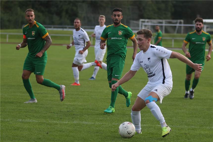 Alle Ergebnisse auf einen Blick: Gemeindederby geht an FC Nordkirchen, SuS Olfen bezieht Prügel Daniel Seidel und der FC Nordkirchen unterlagen dem FC Roj.