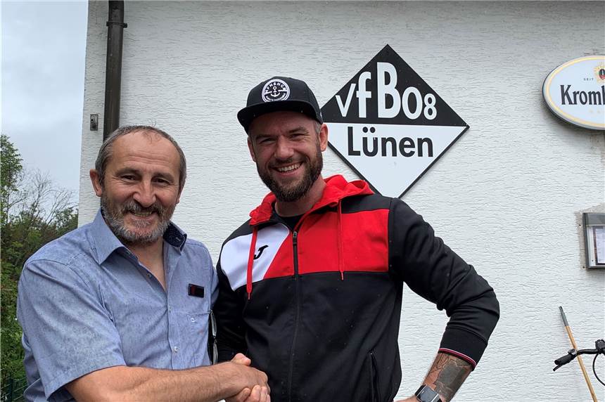 VfB Lünen rüstet weiter auf: Noch ein Serges für die Lünen-Süder Daniel Serges (r.), hier mit dem Sportdirektor Milan Mikuljanac, verstärkt ab sofort das Trainerteam beim VfB Lünen.