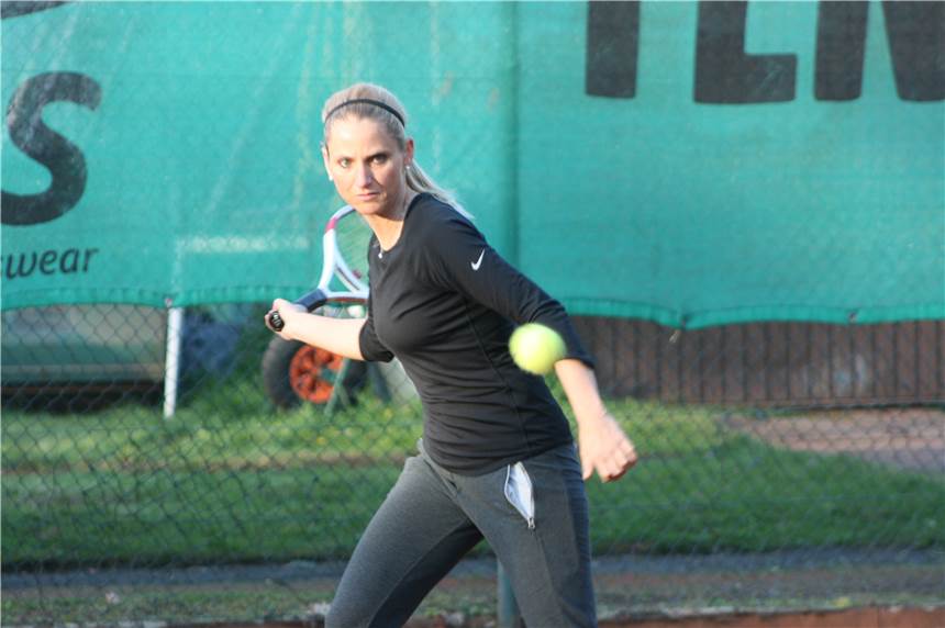 Der Apfel fällt in Deuten nicht weit vom Stamm Daniela Löchter spielte vier Jahre für den TC Deuten. Nun wechselt ihre Tochter an die Birkenallee.