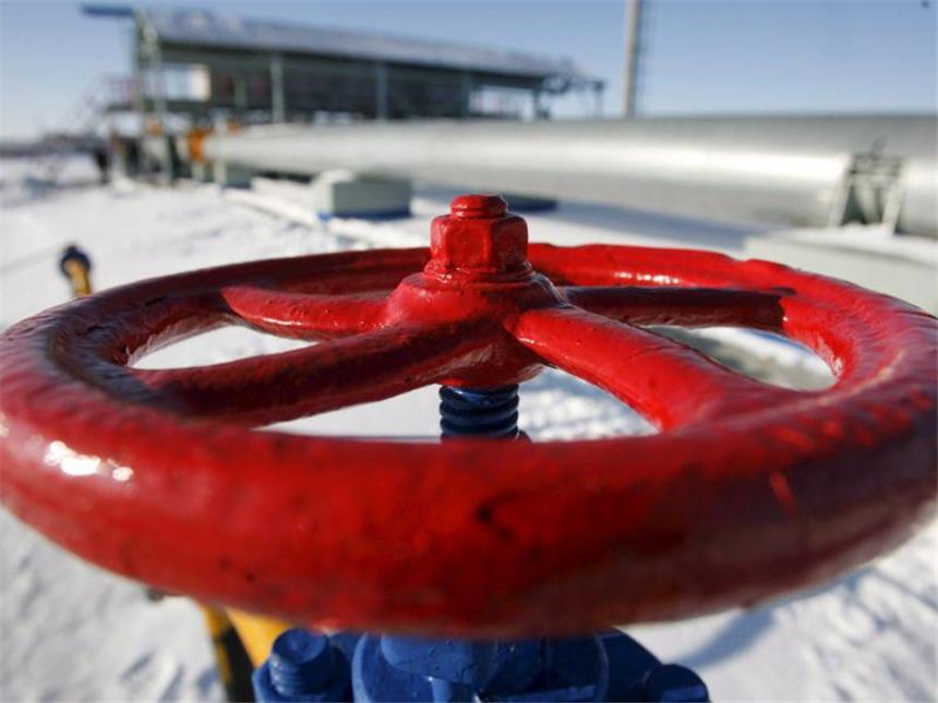Deutschland hängt weiter stark von Energielieferant Russland ab Dank der Energiewende sind Wind, Sonne, Wasser und Biomasse derzeit allgegenwärtig. Doch im Gesamtbild wird klar: Deutschland hängt noch immer vor allem an Öl und Gas. Und beides kommt überwiegend aus Russland. Foto: Maxim Shipenkov/Archiv